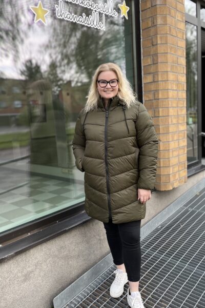 Kaffe Susanne Pidempi Toppatakki Metsänvihreä