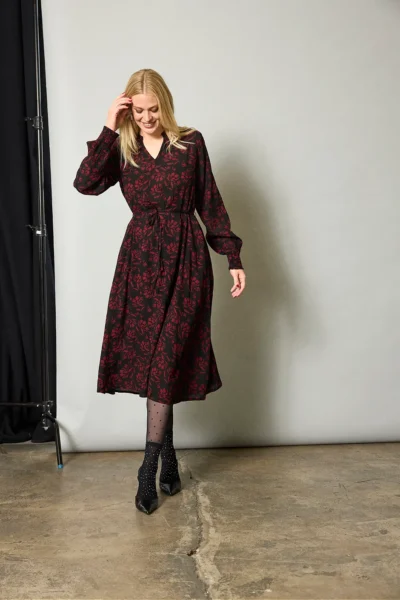Ze-Ze Bianca Mekko - Image 3