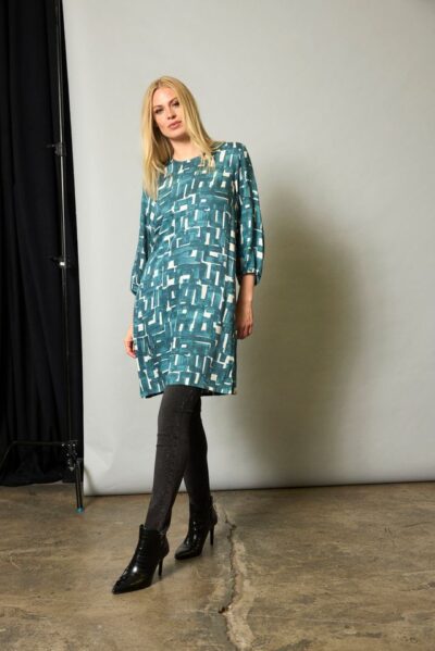 Ze-Ze Bina Mekko - Image 2