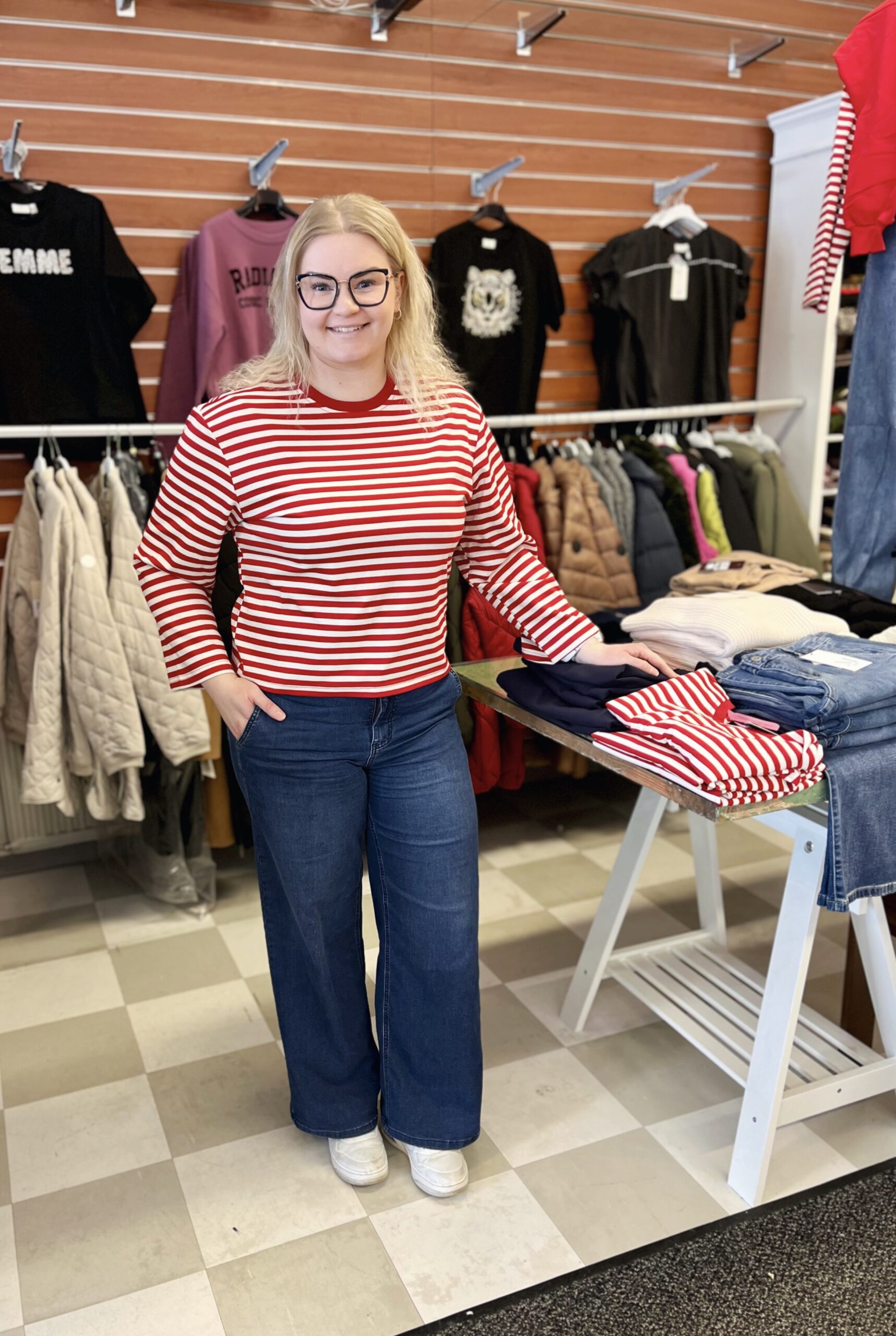 Made Public Alicia Pitkähihainen Pusero