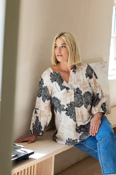 Ciso Kukkakuvio Pusero